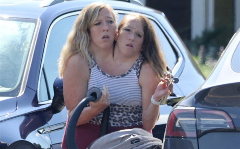 abby and brittany hensel family tragedy